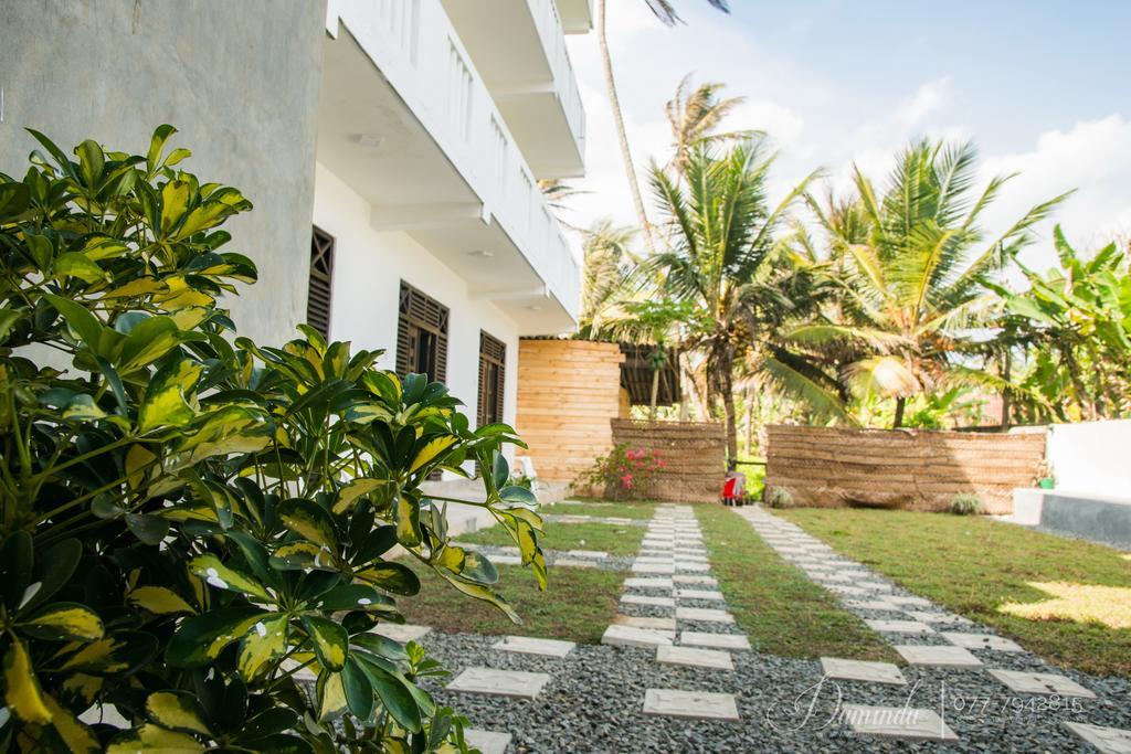 Hotel Cheeky Monkey Surf Camp Weligama Exterior foto