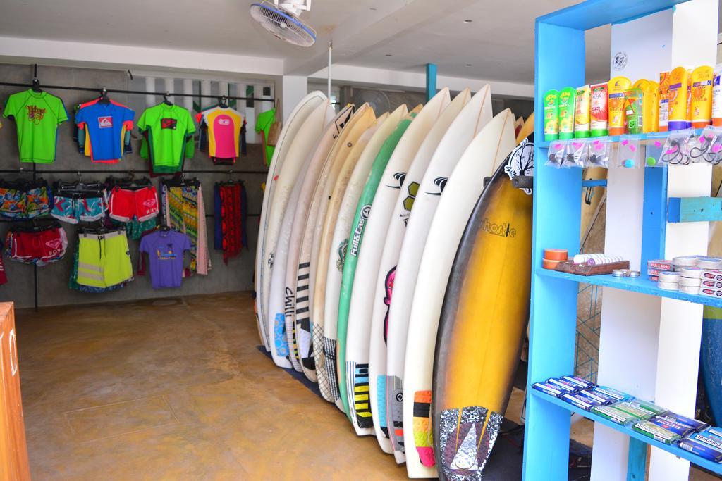 Hotel Cheeky Monkey Surf Camp Weligama Exterior foto
