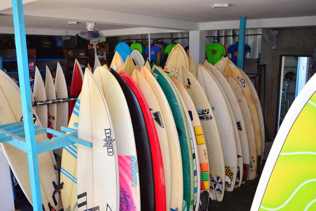 Hotel Cheeky Monkey Surf Camp Weligama Exterior foto