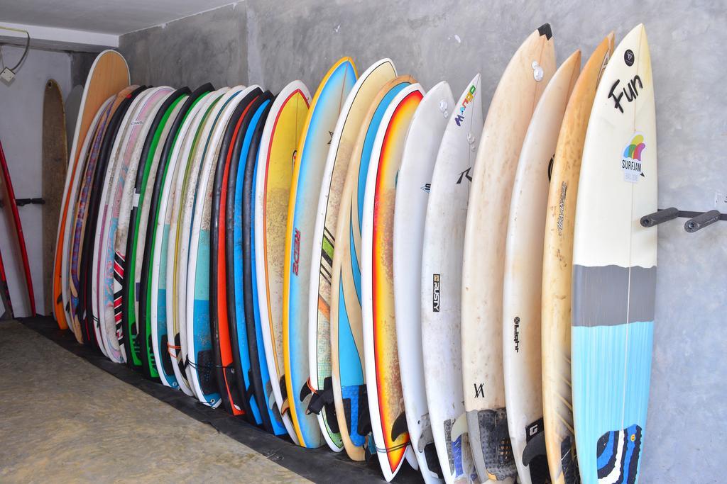 Hotel Cheeky Monkey Surf Camp Weligama Exterior foto