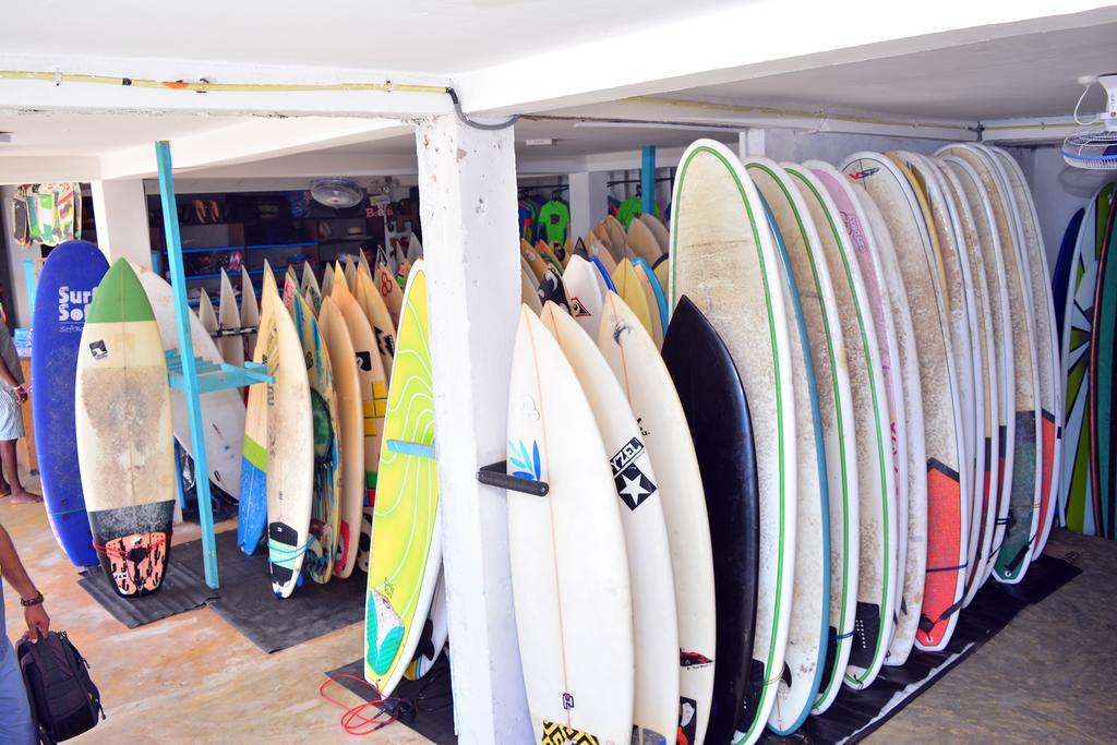 Hotel Cheeky Monkey Surf Camp Weligama Exterior foto