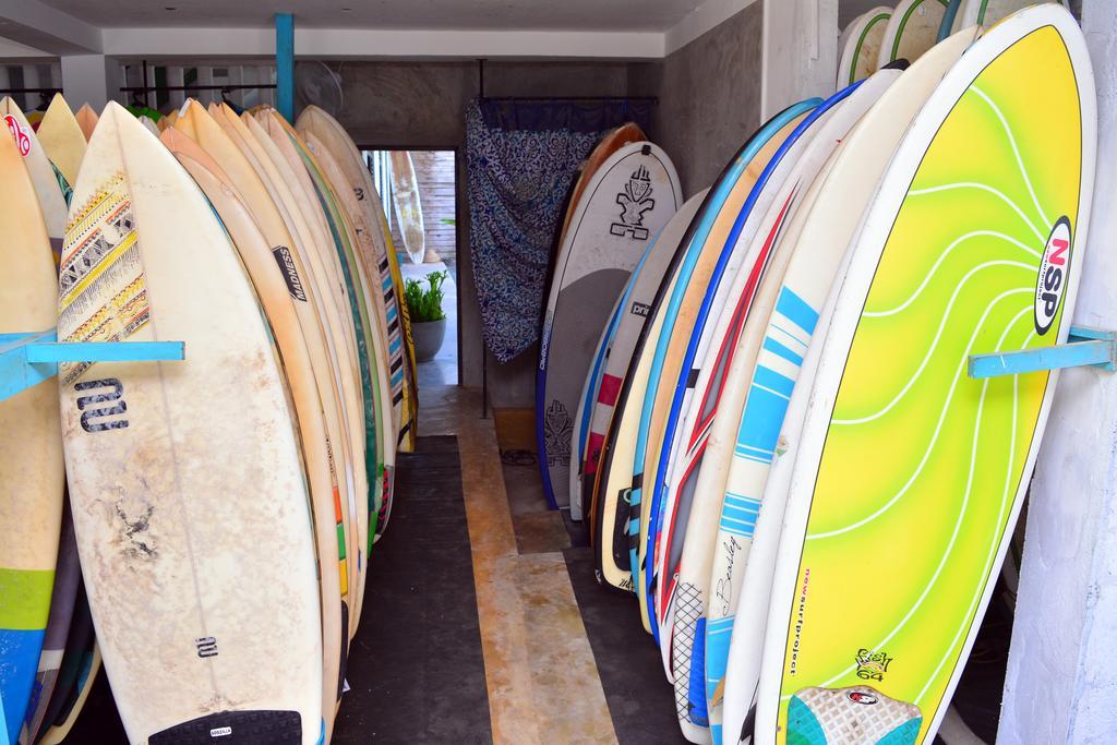 Hotel Cheeky Monkey Surf Camp Weligama Exterior foto